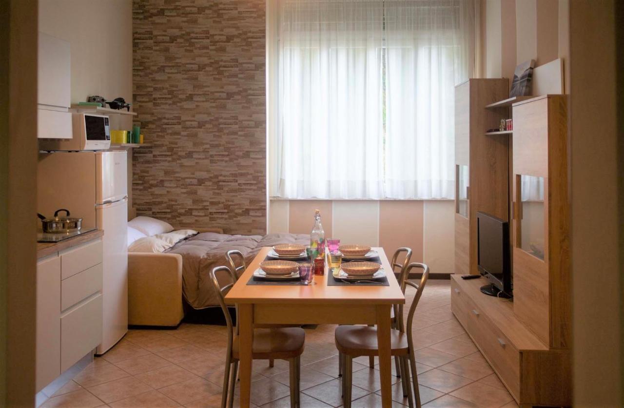 Appartamento Timeless Con Piscina E Tennis Valbrona Exterior photo